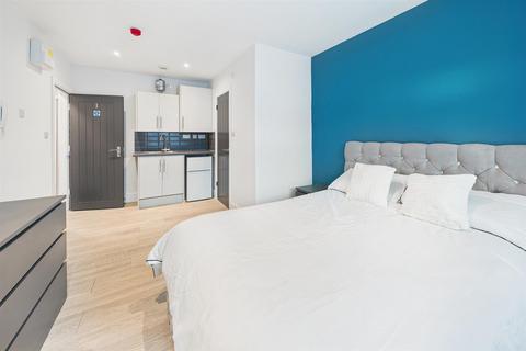 Studio to rent, Wyken Avenue, Coventry CV2
