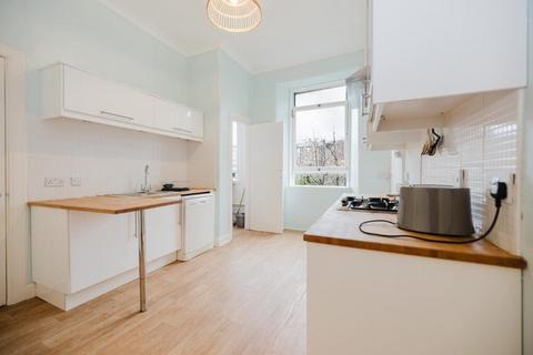 undefined, 1512L Brunton Gardens, Edinburgh, EH7 5ET