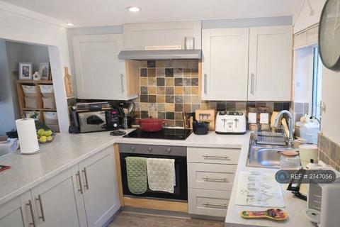 2 bedroom terraced house to rent, Wickens Place, West Malling, ME19