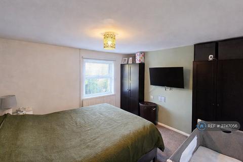 2 bedroom terraced house to rent, Wickens Place, West Malling, ME19