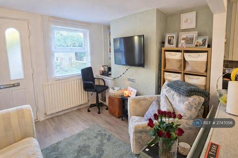 2 bedroom terraced house to rent, Wickens Place, West Malling, ME19