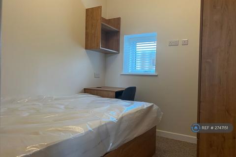 2 bedroom flat to rent, Richmond Court, Bournemouth, BH8