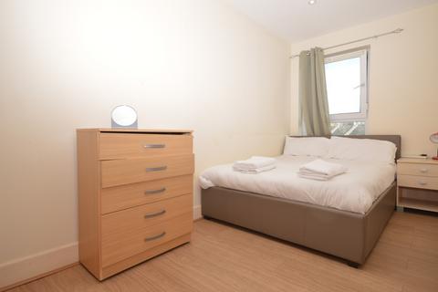 3 bedroom flat to rent, Westferry Road, Canary Wharf, E14 3SF