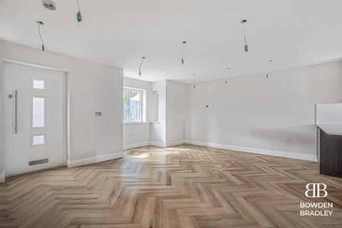 undefined, Peachtree Close, Ilford, IG6
