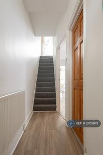 4 bedroom terraced house to rent, Holbrook Road, London, E15
