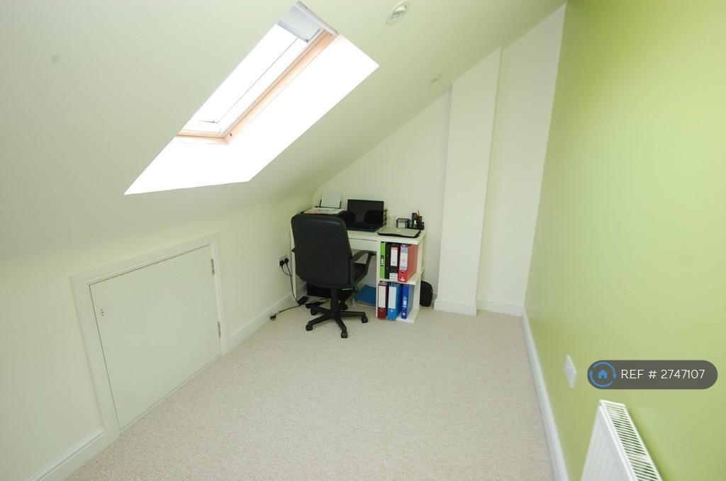Bedroom 4/Study