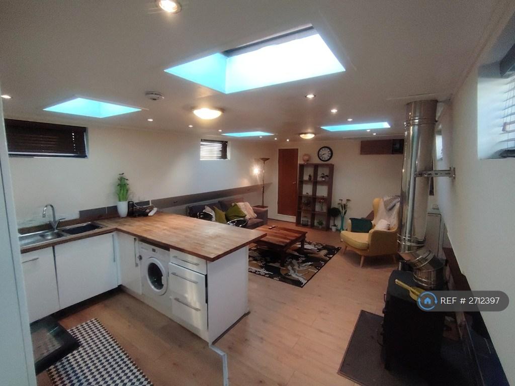 Main Room 2