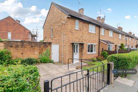 2 bedroom terraced house to rent, Western Avenue, Blacon, Chester, CH1
