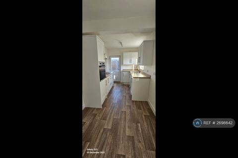 2 bedroom terraced house to rent, Western Avenue, Blacon, Chester, CH1