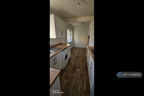 2 bedroom terraced house to rent, Western Avenue, Blacon, Chester, CH1
