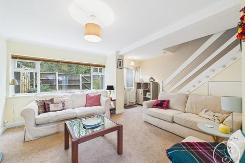 3 bedroom townhouse for sale, Gray Court, Leeds