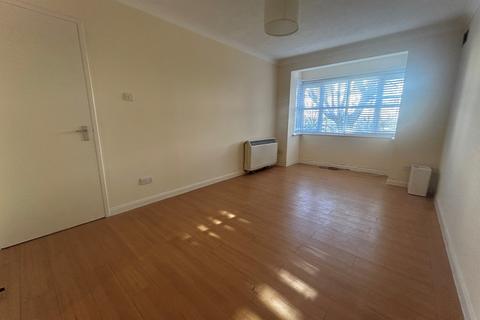 1 bedroom flat to rent, Ashdown Court, 30 Cedar Road SM2