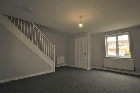3 bedroom terraced house to rent, Leyfield Place, Wombwell, Barnsley