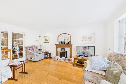 4 bedroom detached house for sale, Hales Croft, Aylesbury HP21
