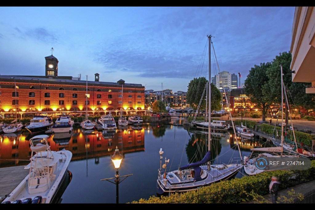 St Katharine's Docks, 2 Min Walk