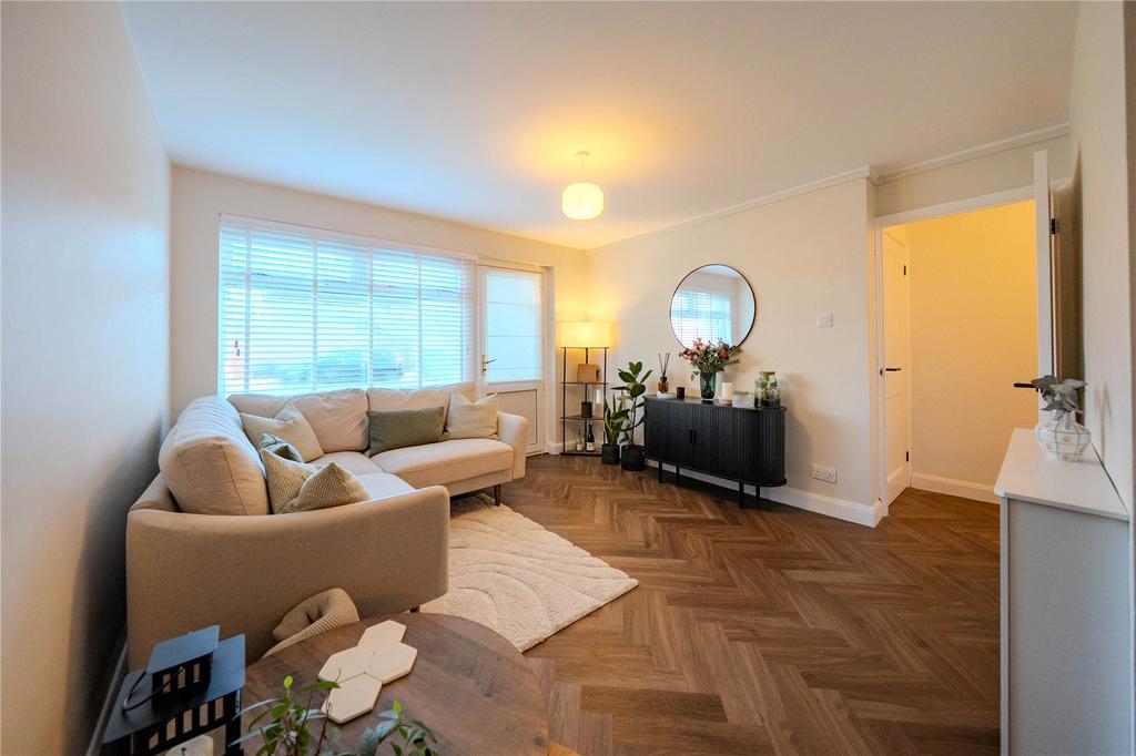 Turnberry View, Leeds, West Yorkshire - View 3