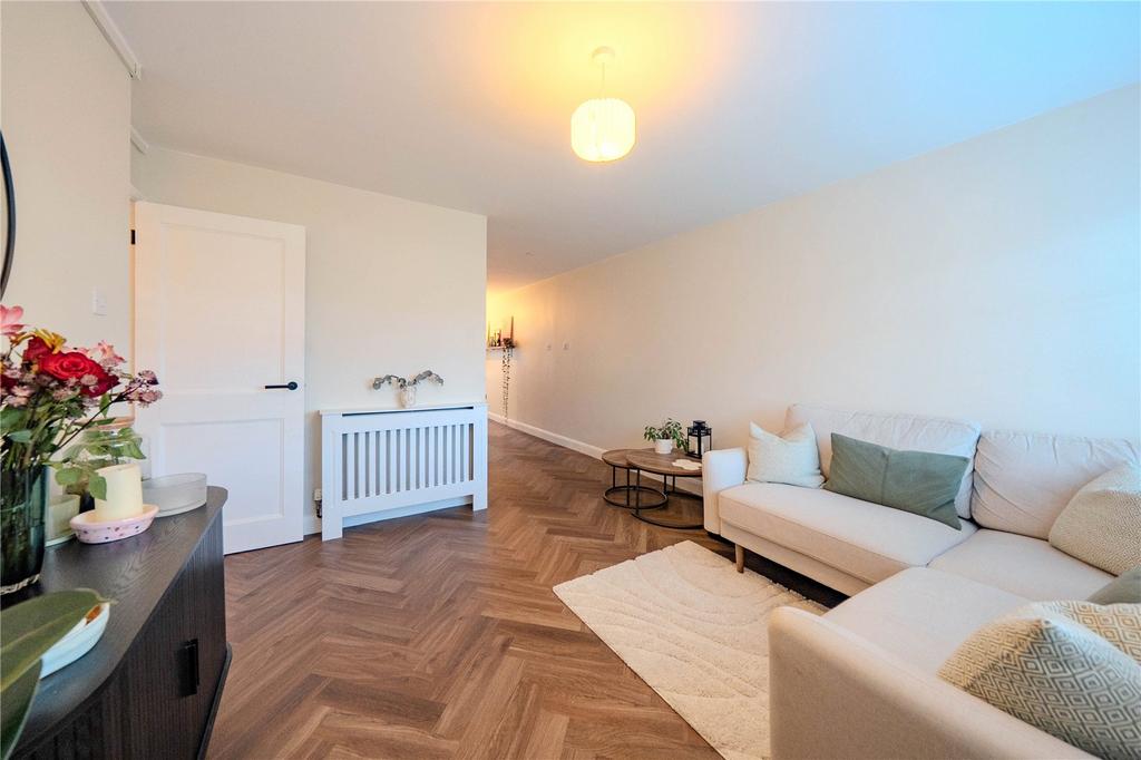 Turnberry View, Leeds, West Yorkshire - View 4