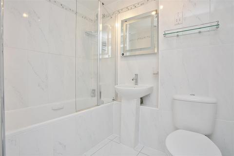 3 bedroom apartment to rent, NORTH OXFORD EPC RATING C
