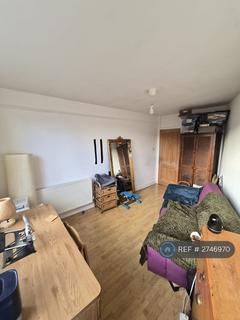 2 bedroom flat to rent, Mannock Road, London, N22