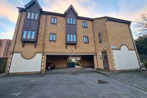 2 bedroom apartment to rent, Brocade Court, London, NW9