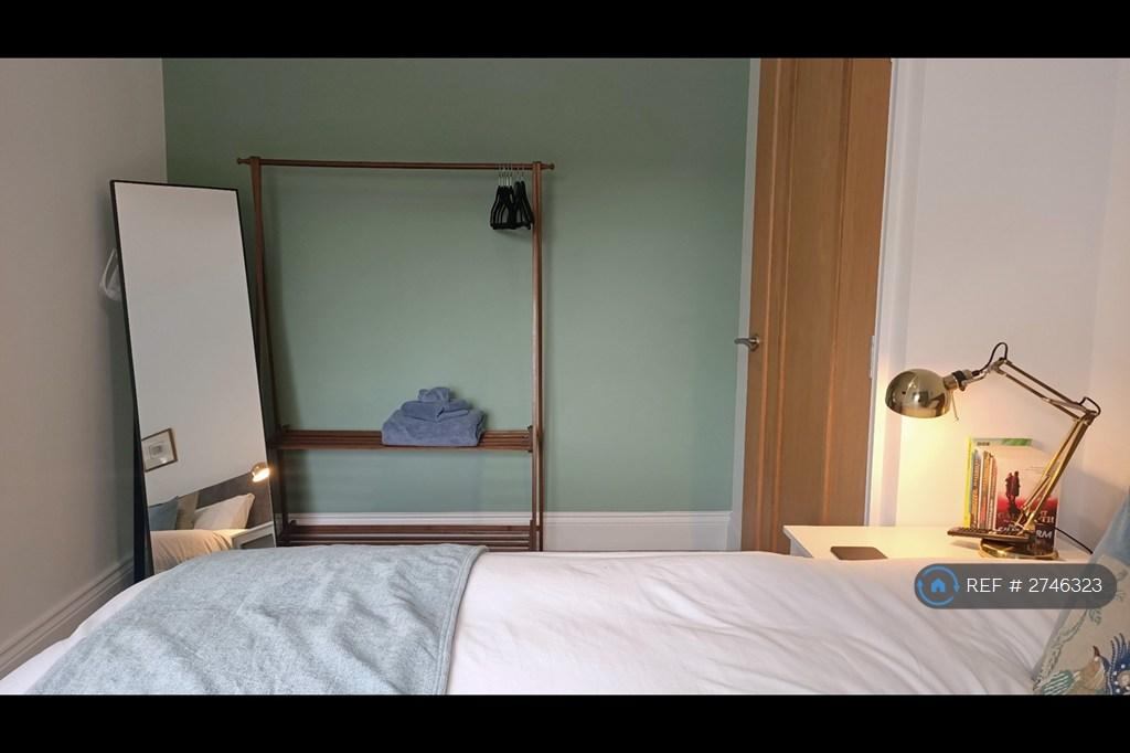 Bedroom 2, View 4