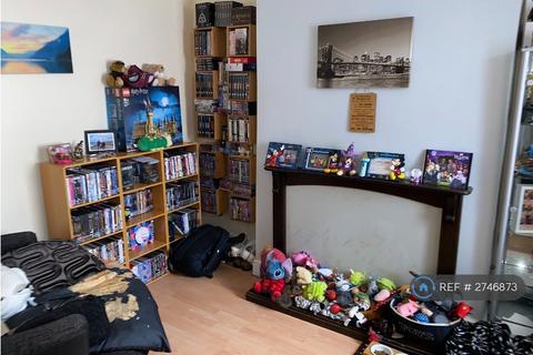 2 bedroom terraced house to rent, Kingsley Street, Stoke-On-Trent, ST3