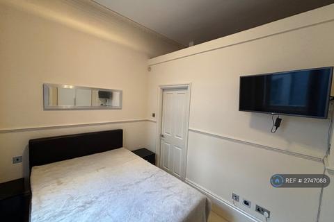 1 bedroom flat to rent, Wellington Street, London, WC2E