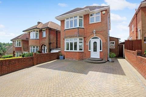 3 bedroom detached house for sale, Bitterne Road East, Southampton SO18