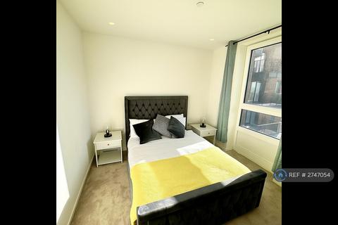 2 bedroom flat to rent, Curlew House, London, E14