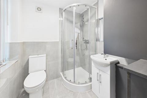 Studio to rent, Wyken Avenue, Coventry CV2