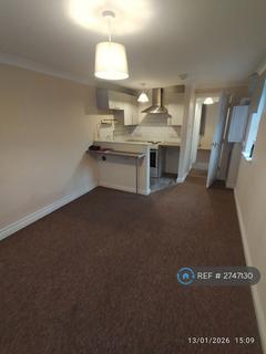 1 bedroom flat to rent, Lodge Gardens, Yeovil, BA20