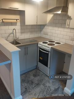 1 bedroom flat to rent, Lodge Gardens, Yeovil, BA20