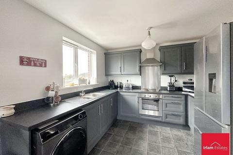 2 bedroom flat for sale, Forebay Drive, Irlam, M44