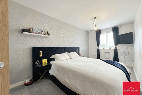 2 bedroom flat for sale, Forebay Drive, Irlam, M44