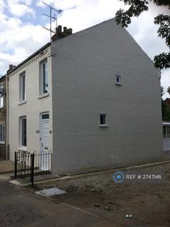 3 bedroom end of terrace house to rent, Railway Road, Wisbech, PE13