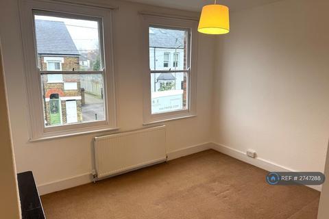 2 bedroom detached house to rent, Sebright Road, Barnet, EN5