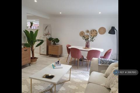 2 bedroom flat to rent, Holly Lodge, Nottingham, NG2