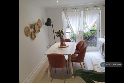 2 bedroom flat to rent, Holly Lodge, Nottingham, NG2