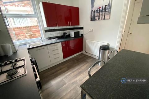3 bedroom terraced house to rent, Leopold Road, Liverpool, L7