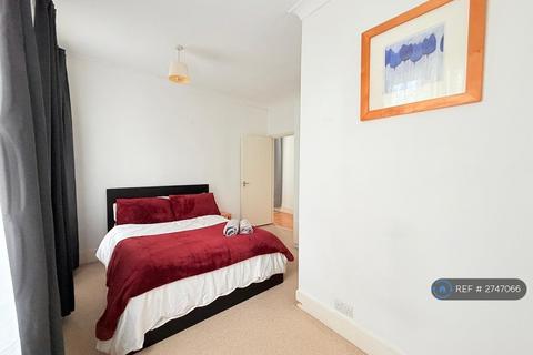 1 bedroom flat to rent, Hurst Street, London, SE24