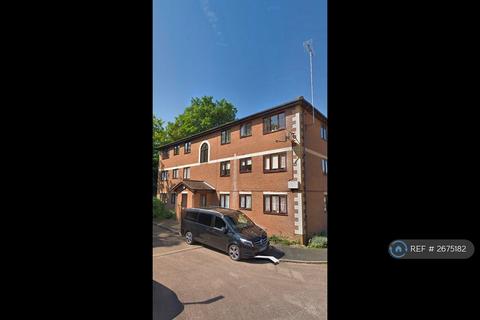 1 bedroom flat to rent, Winston Close, Greenhithe, DA9
