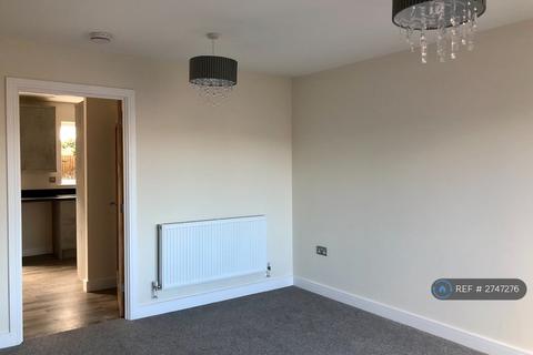 2 bedroom semi-detached house to rent, Hazelwell Avenue, Burton On Trent, DE14