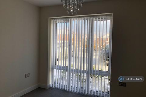 2 bedroom semi-detached house to rent, Hazelwell Avenue, Burton On Trent, DE14