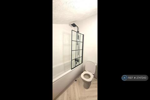 undefined, Edmondstown Road, Tonypandy, CF40