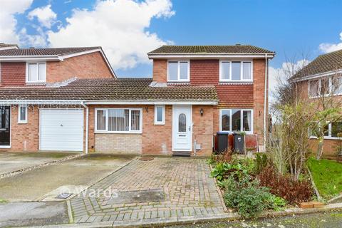 Manor Close, Canterbury, Kent