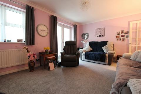 3 bedroom terraced house for sale, Kingsland Gardens, Walmer, CT14