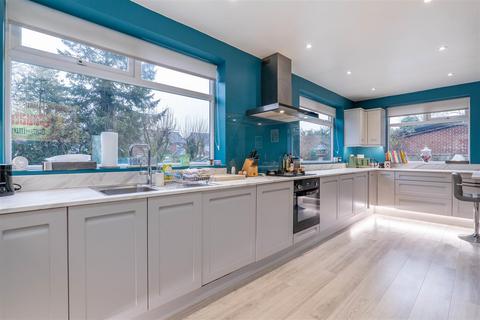 3 bedroom detached house for sale, Southport Road, Chorley
