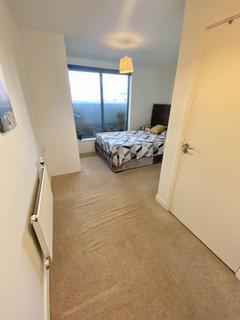 3 bedroom flat share to rent, High Road, Wembley HA9