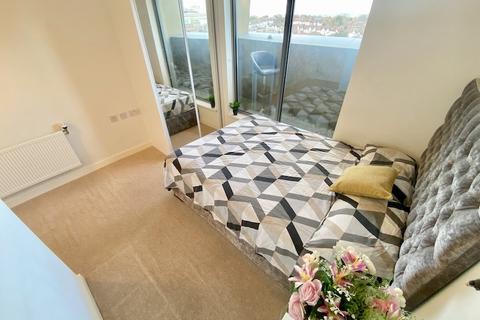 3 bedroom flat share to rent, High Road, Wembley HA9