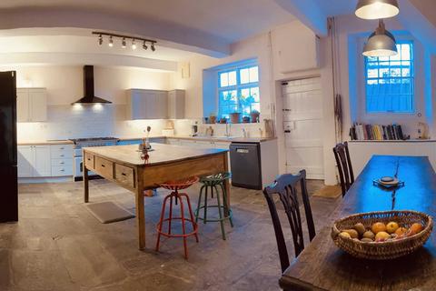 5 bedroom house to rent, Penpergwm, Penpergwm